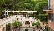 THE GALLIVANTER’S GUIDE EDITOR’S CHOICE HONOURS HOTEL DE RUSSIE