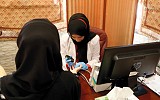 الحناء المسبب الأول للمشكلات التجميلية لدى مراجعي «المفرق»